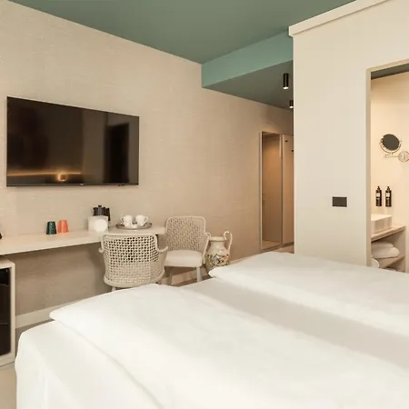 Hotel Wanderlust - & - & - Bardolino, Di Garda - Verona