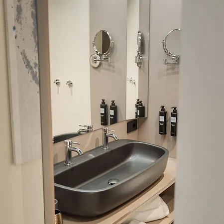 Ξενοδοχείο Wanderlust - & - & - Bardolino, Di Garda - Verona 4*