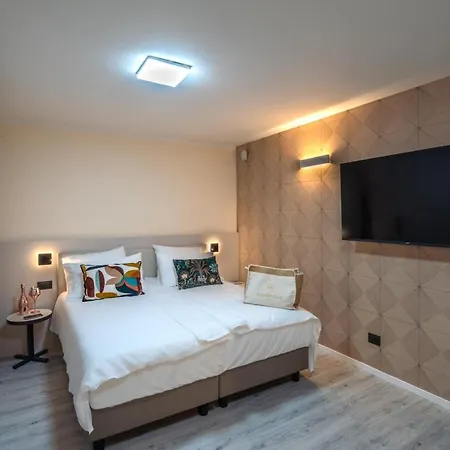 Wanderlust - & - & - Bardolino, Di Garda - Verona 4* ברדולינו
